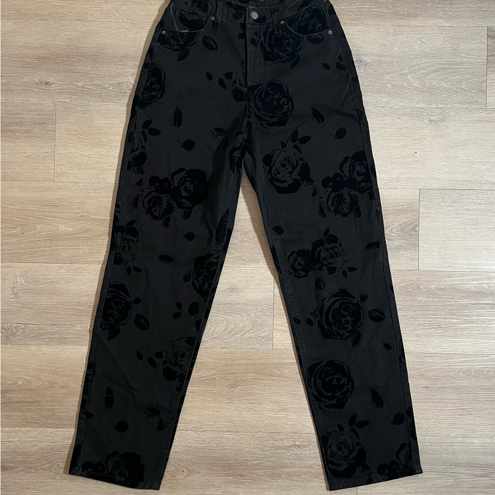 Women’s Black Floral Patterned Pants